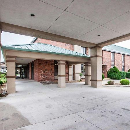 Quality Inn & Suites North Springfield Zewnętrze zdjęcie