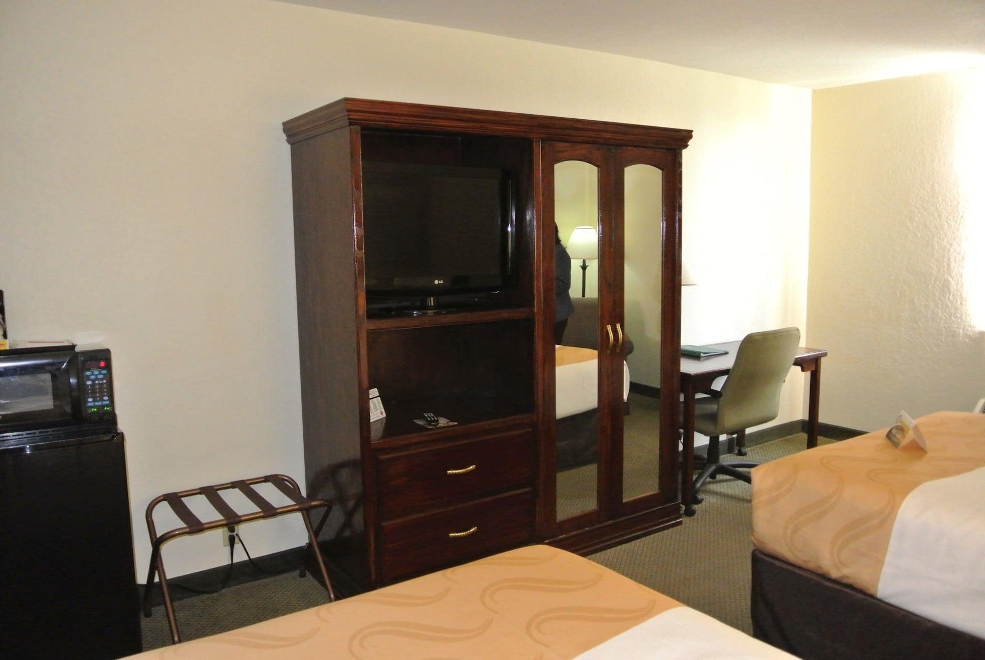 Quality Inn & Suites North Springfield Zewnętrze zdjęcie