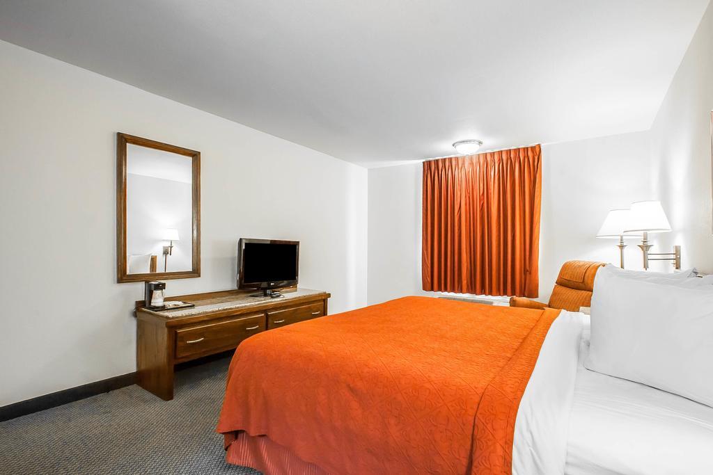 Quality Inn & Suites North Springfield Zewnętrze zdjęcie