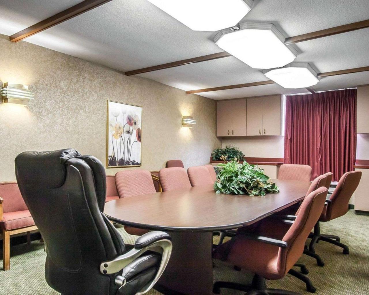 Quality Inn & Suites North Springfield Zewnętrze zdjęcie