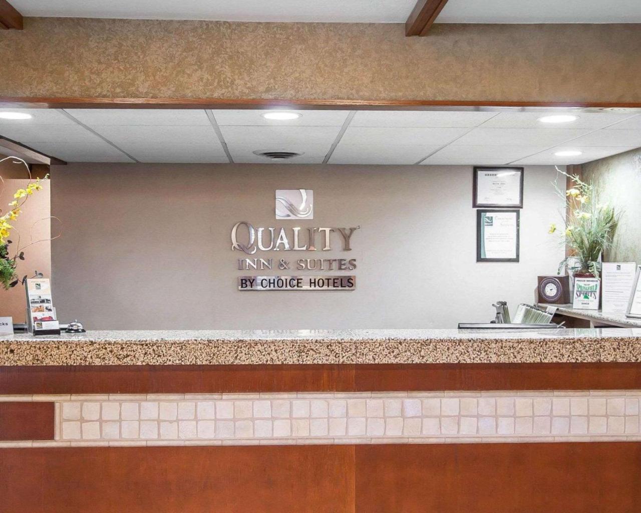 Quality Inn & Suites North Springfield Zewnętrze zdjęcie