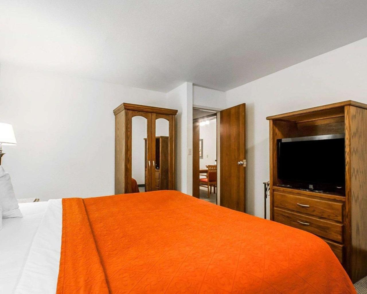 Quality Inn & Suites North Springfield Zewnętrze zdjęcie