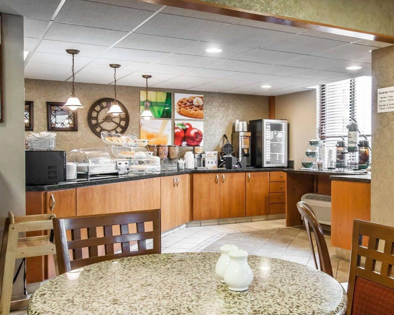 Quality Inn & Suites North Springfield Zewnętrze zdjęcie