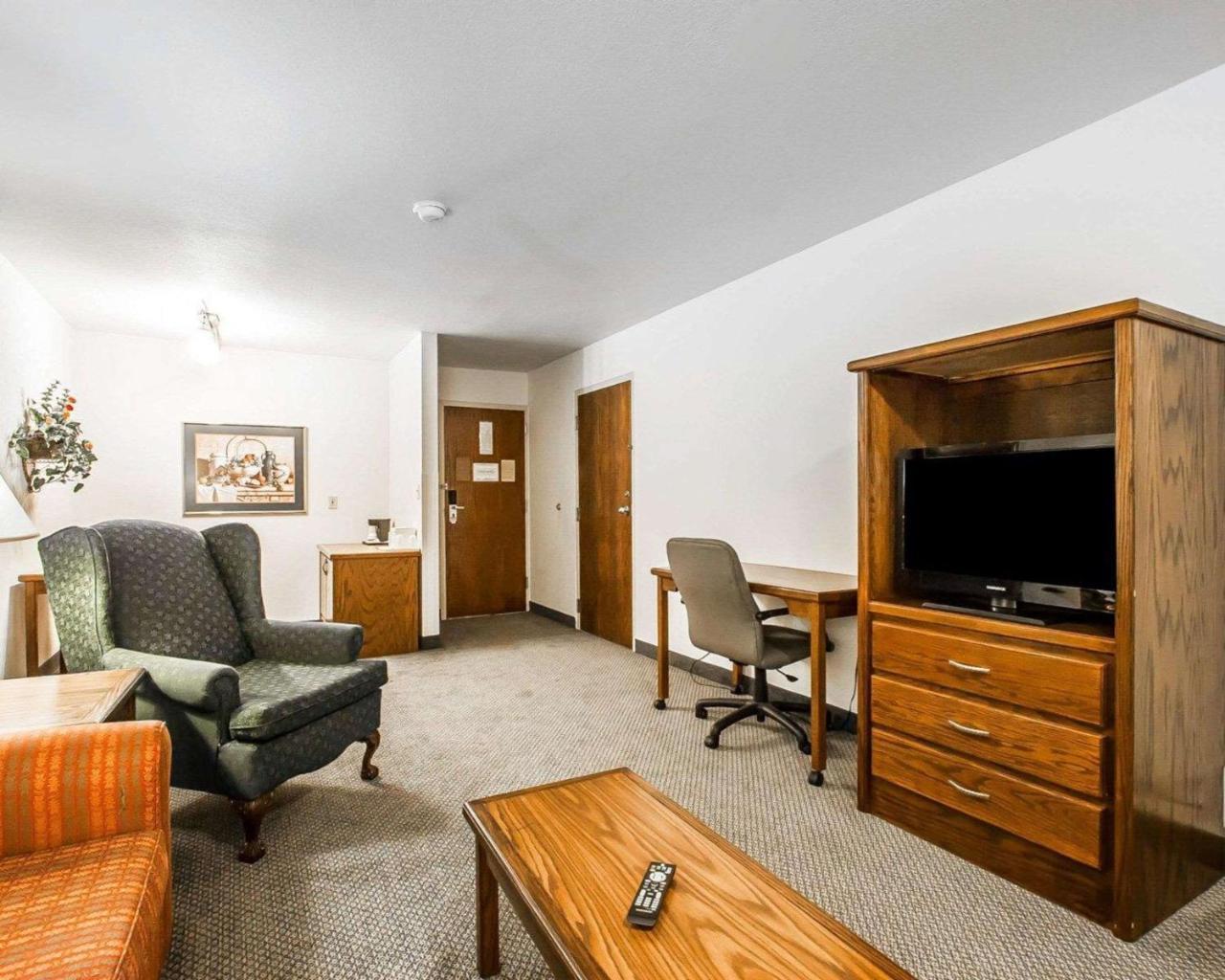 Quality Inn & Suites North Springfield Zewnętrze zdjęcie