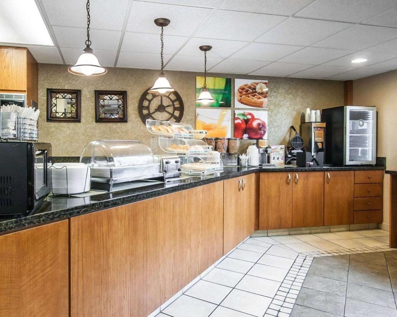 Quality Inn & Suites North Springfield Zewnętrze zdjęcie