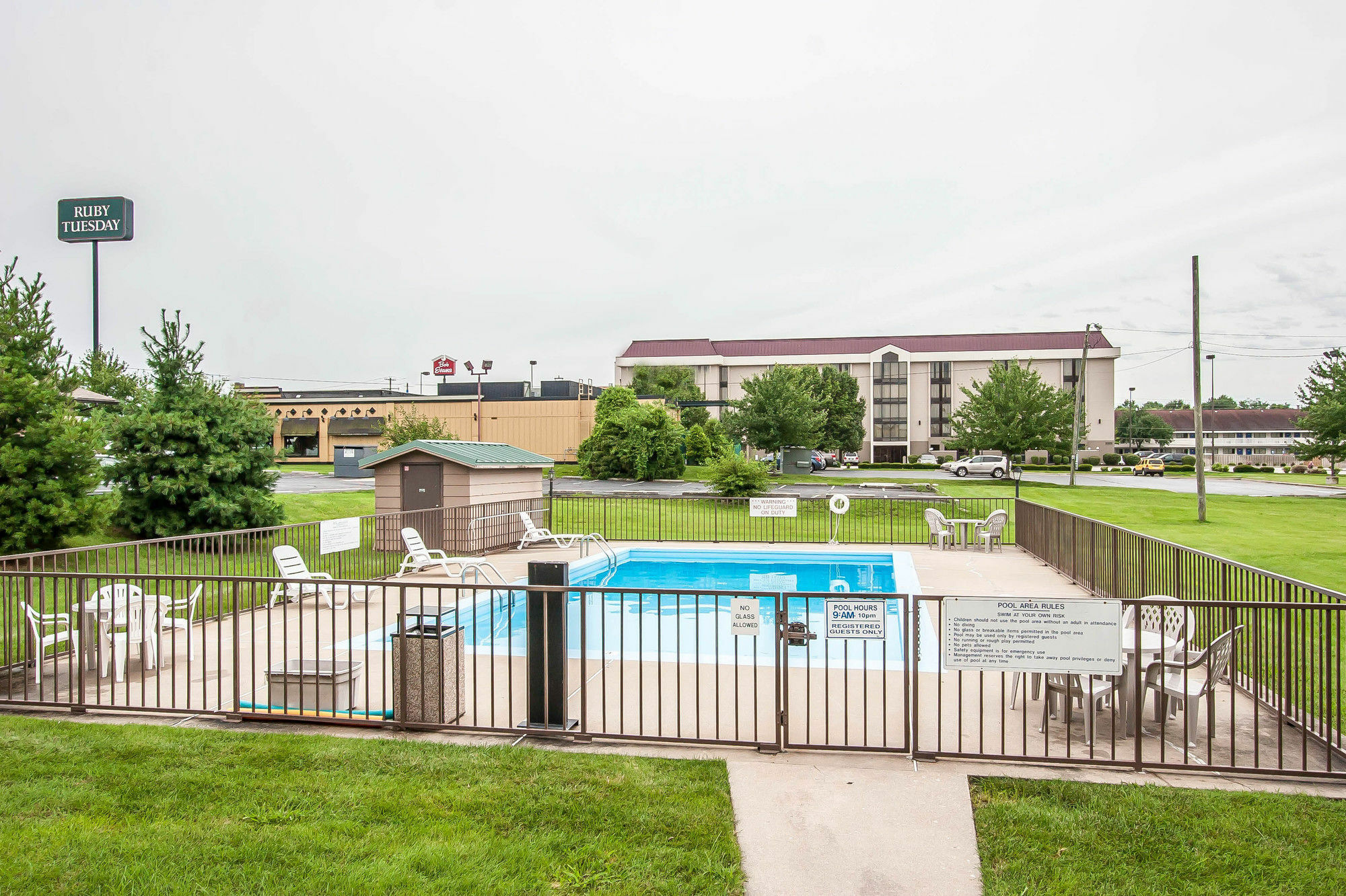 Quality Inn & Suites North Springfield Zewnętrze zdjęcie